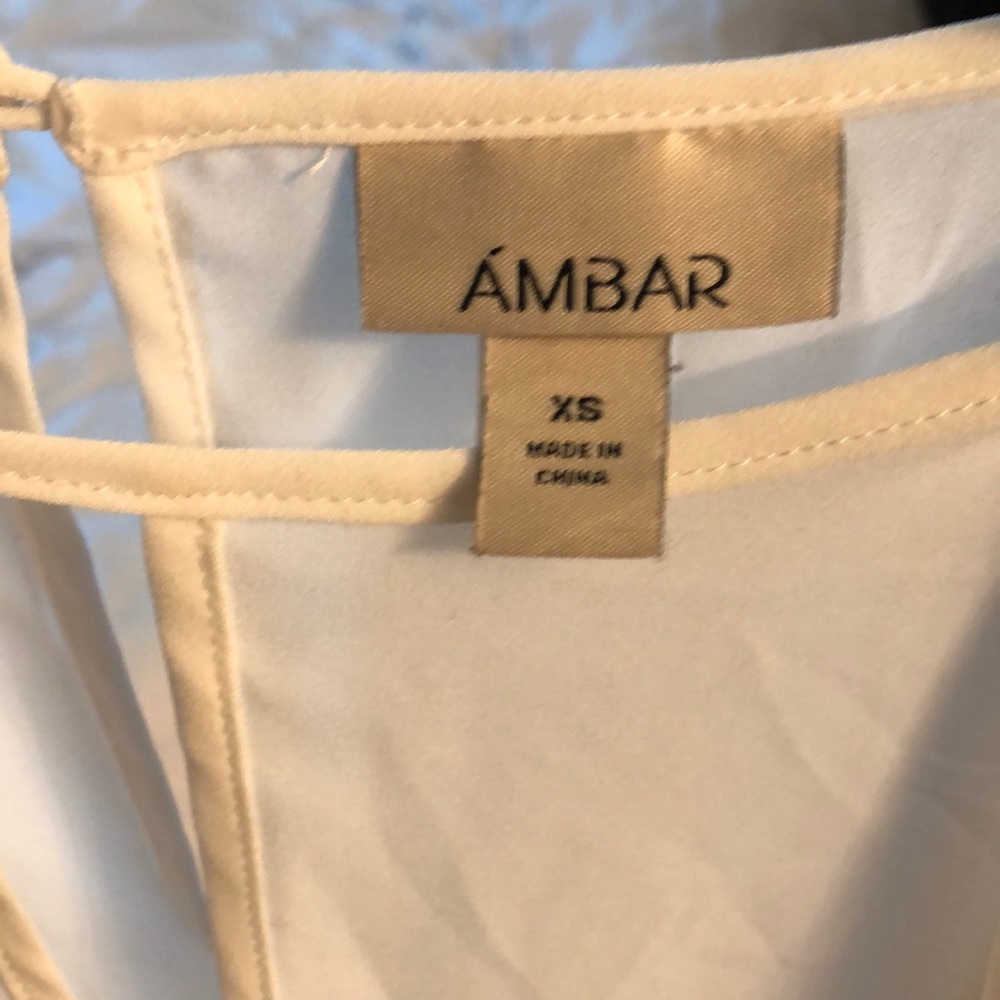 Ivory blouse - Picture 3 of 3